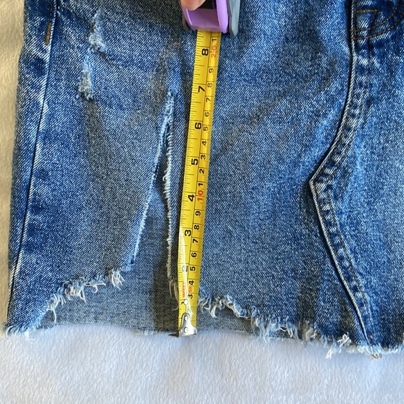Only distressed denim skirt with slit - Picture 12 of 13